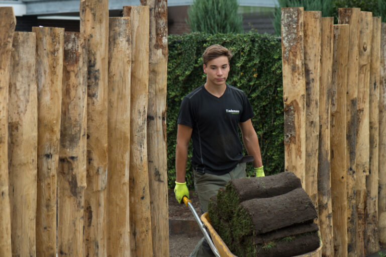Graszoden-laten-aanleggen-professioneel-1.jpg